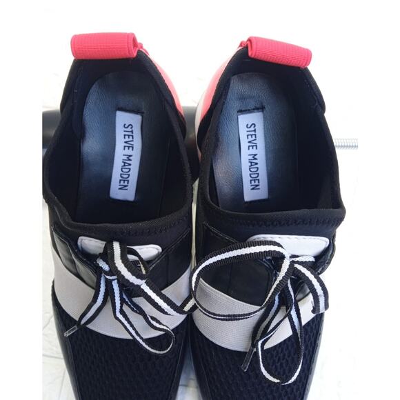 Steve Madden Women's Antics ANTI01AS1 Black Red Sneaker Shoes Size 7 M - Picture 6 of 8